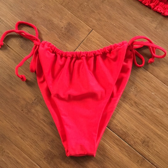 Ruffle Ruched / Scrunched Bandeau Cheeky Bikini - Picture 7 of 8